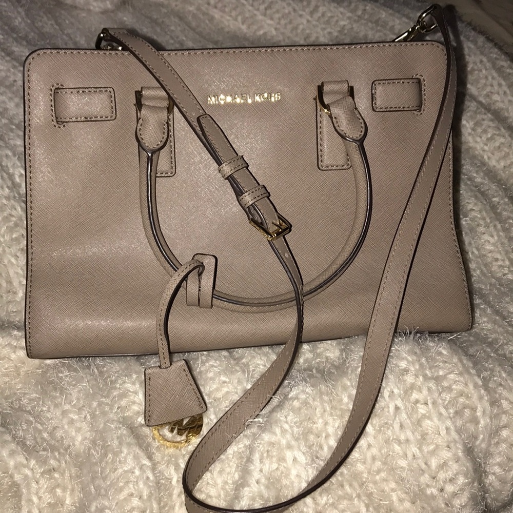Pre-loved Michael Kors Dillon in Dark Dune
